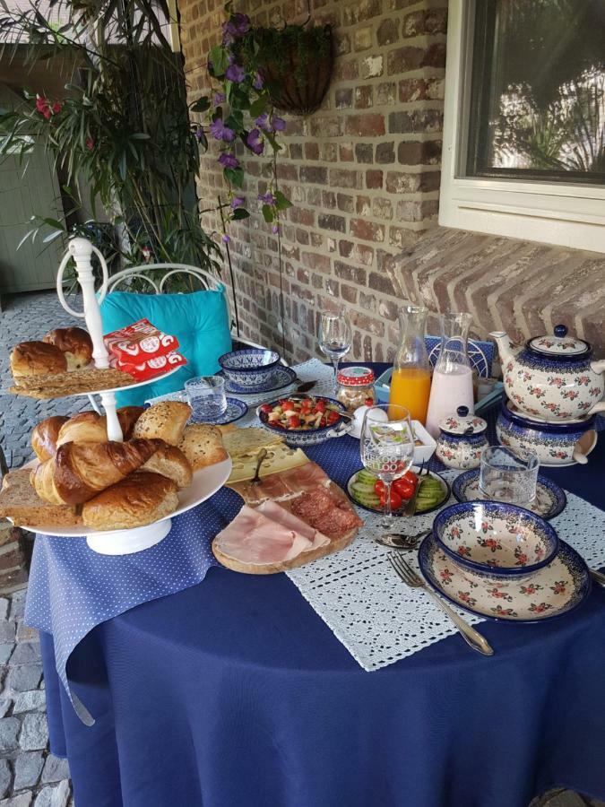 Bed And Breakfast Piekoo Belloo Weert Exterior photo